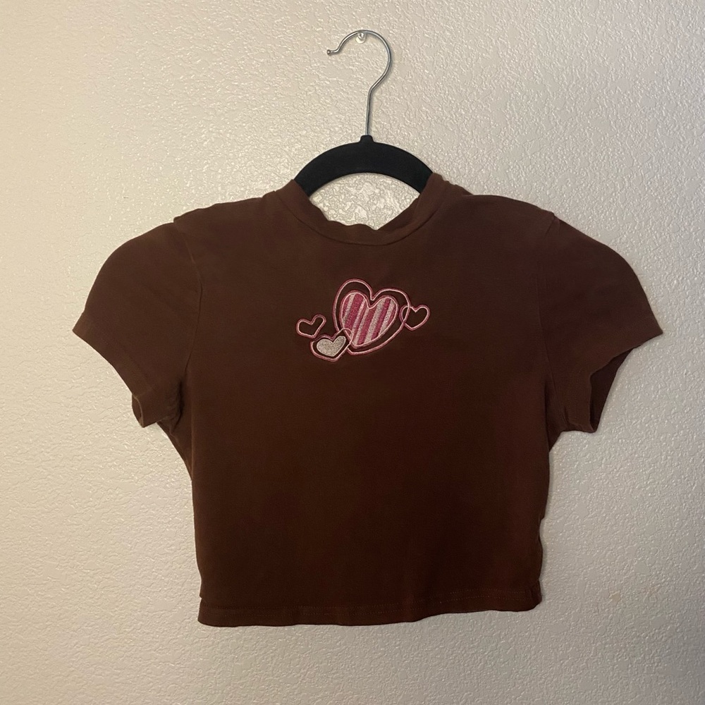heart embroidery cropped t